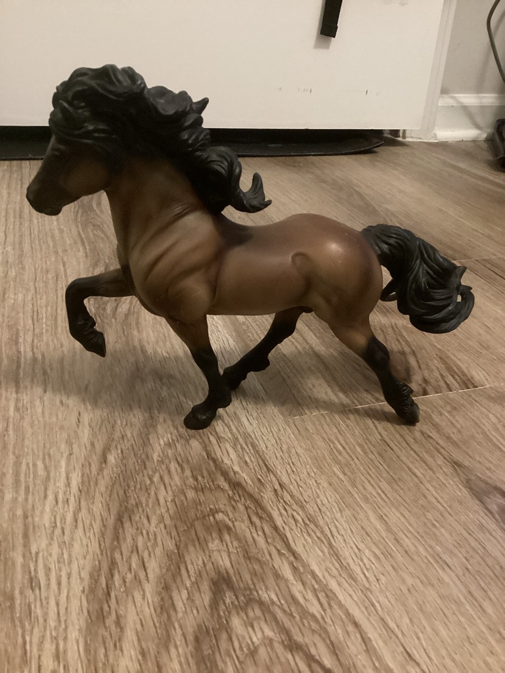 Breyer Svali fra Tjorn Icelandic stallion model horse.